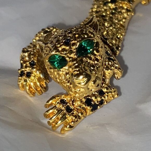 Jewelry - Vintage Articulated Leopard Pin Gold with Green Glass Eyes